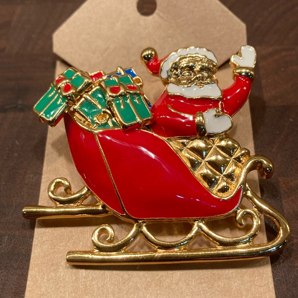 Vintage Avon Santa Brooch & Earrings